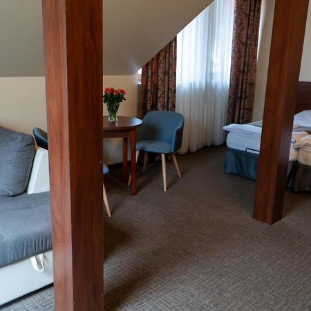 Nad Borkiem Hotel Kosarzyn  Ngoại thất bức ảnh