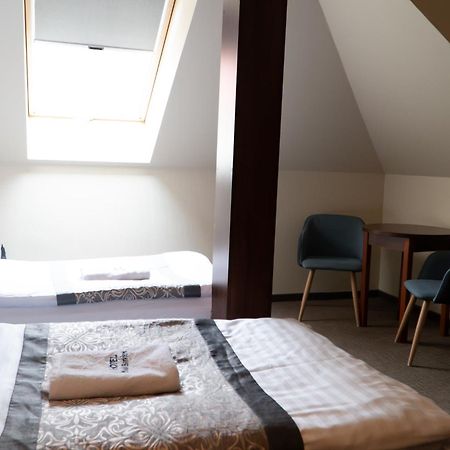 Nad Borkiem Hotel Kosarzyn  Ngoại thất bức ảnh