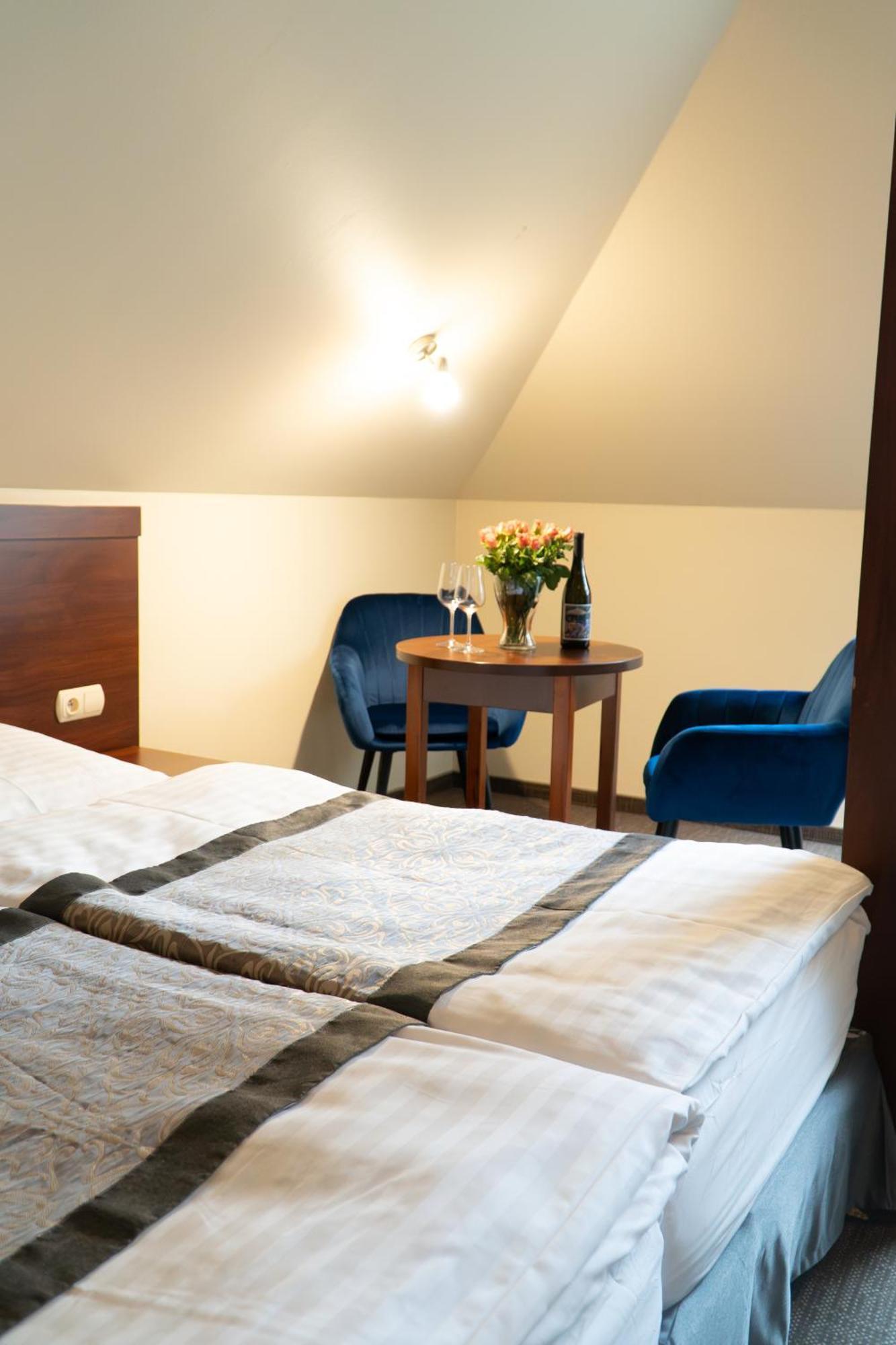 Nad Borkiem Hotel Kosarzyn  Ngoại thất bức ảnh