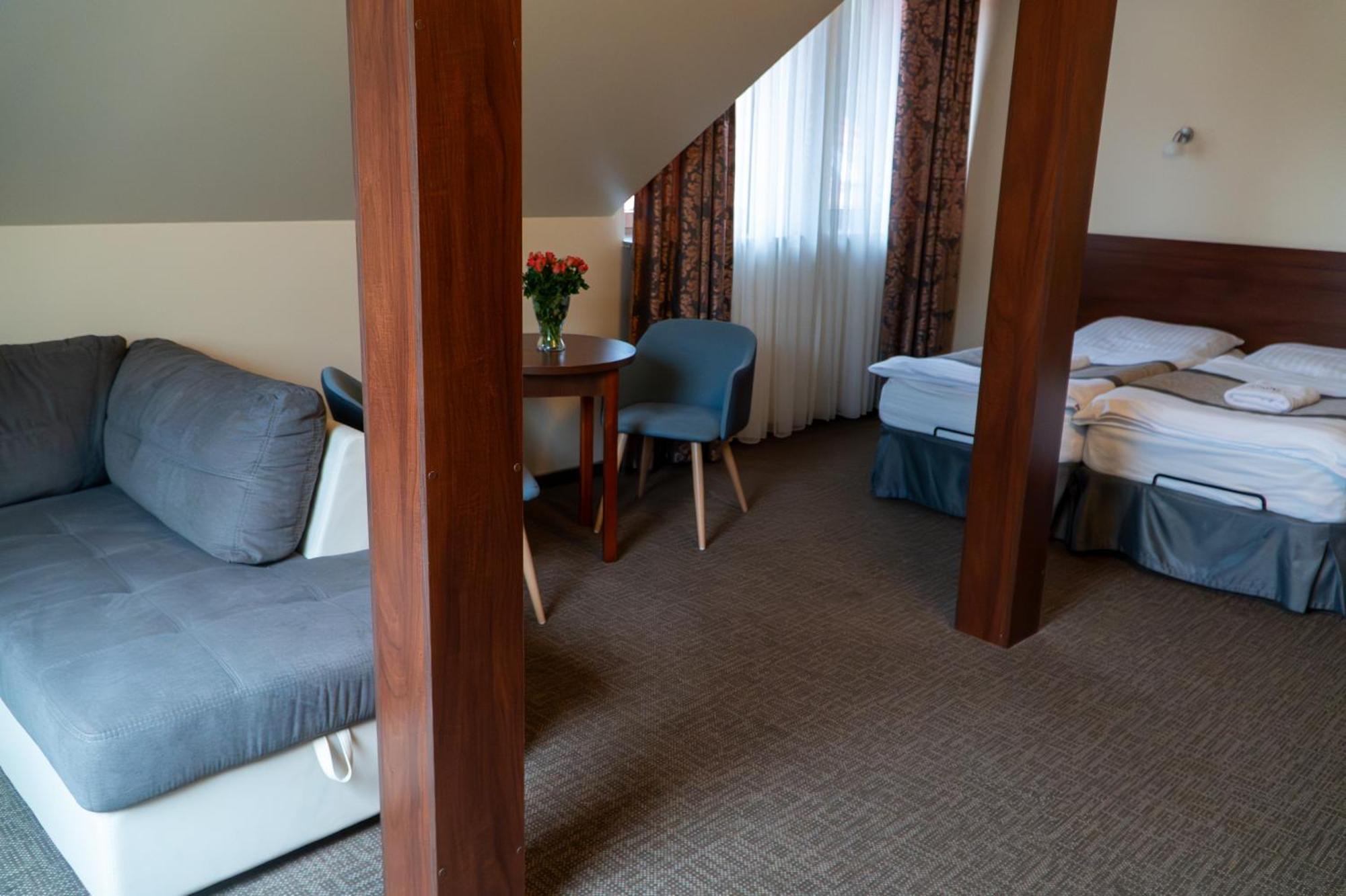 Nad Borkiem Hotel Kosarzyn  Ngoại thất bức ảnh