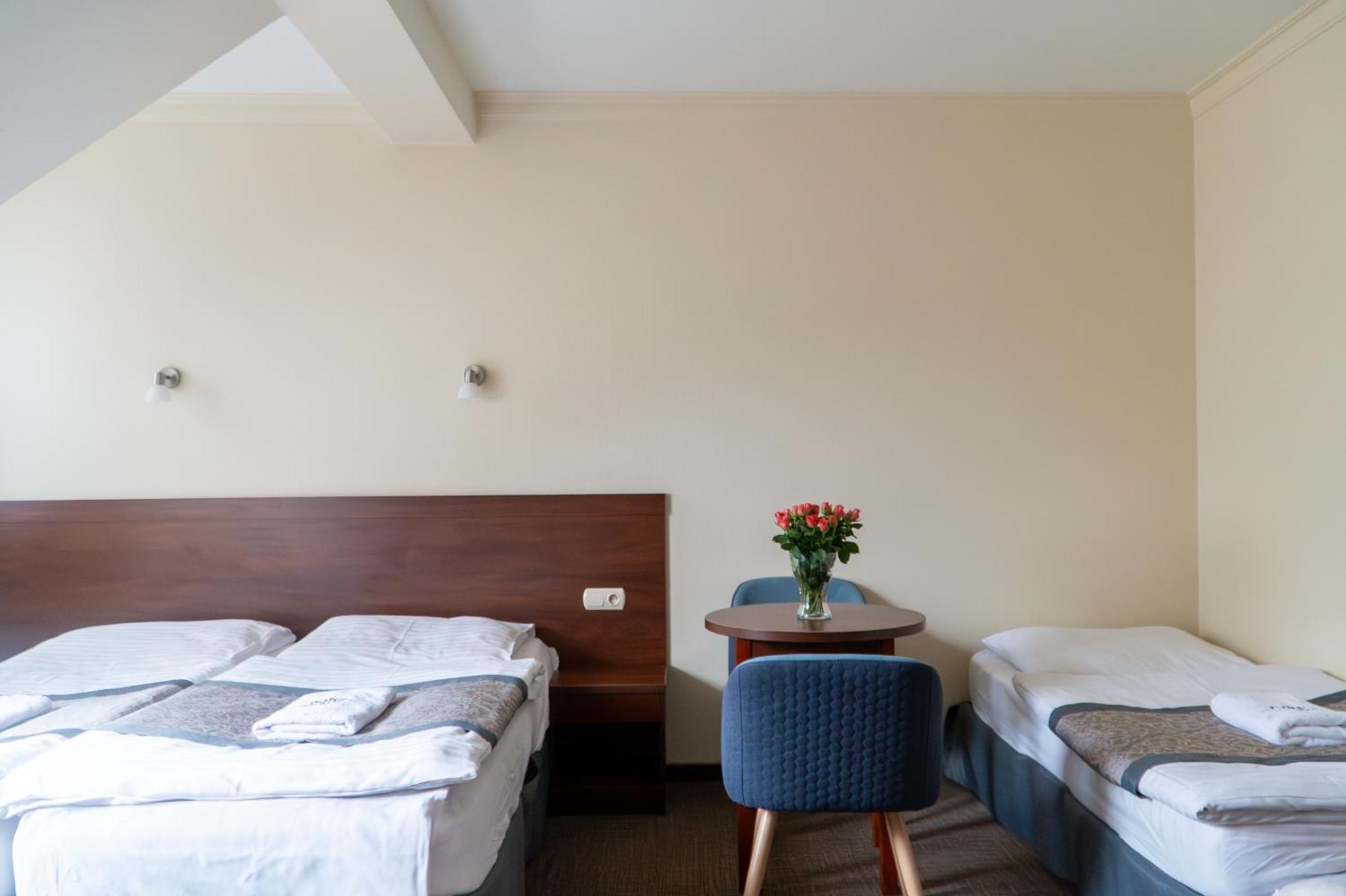 Nad Borkiem Hotel Kosarzyn  Ngoại thất bức ảnh